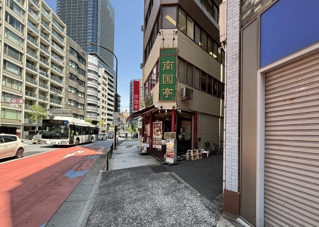 外堀通りを右へ