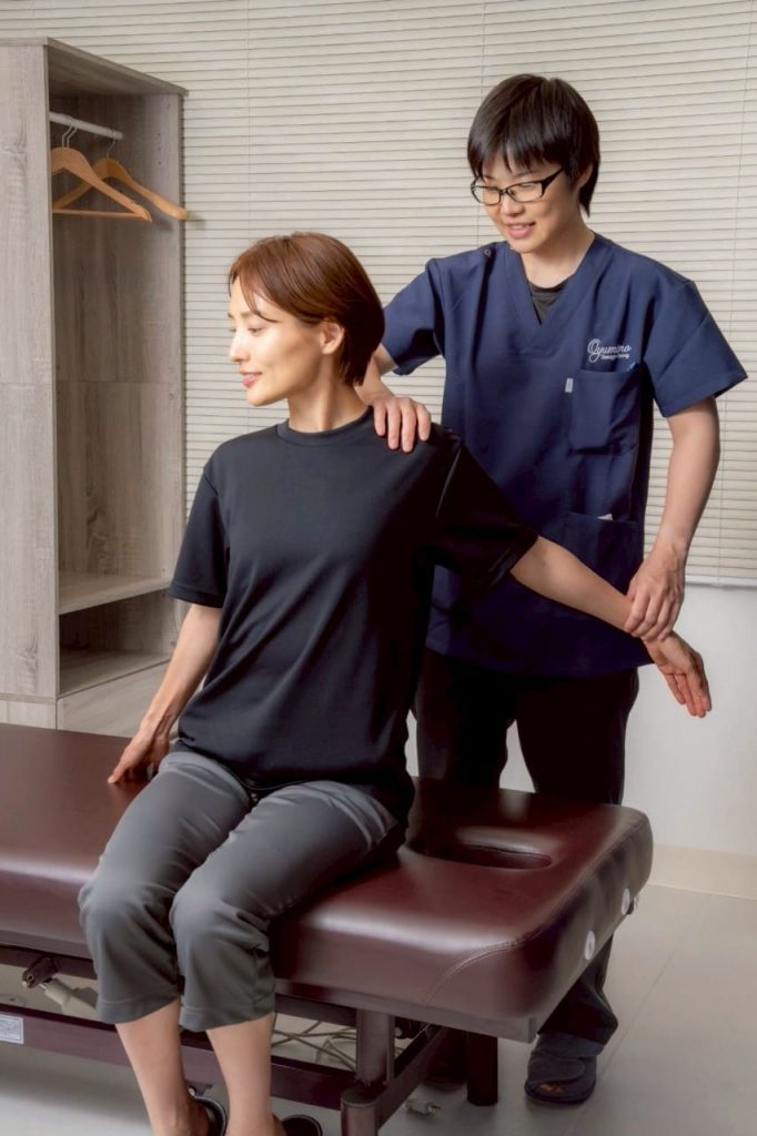 椅子でのケアの様子